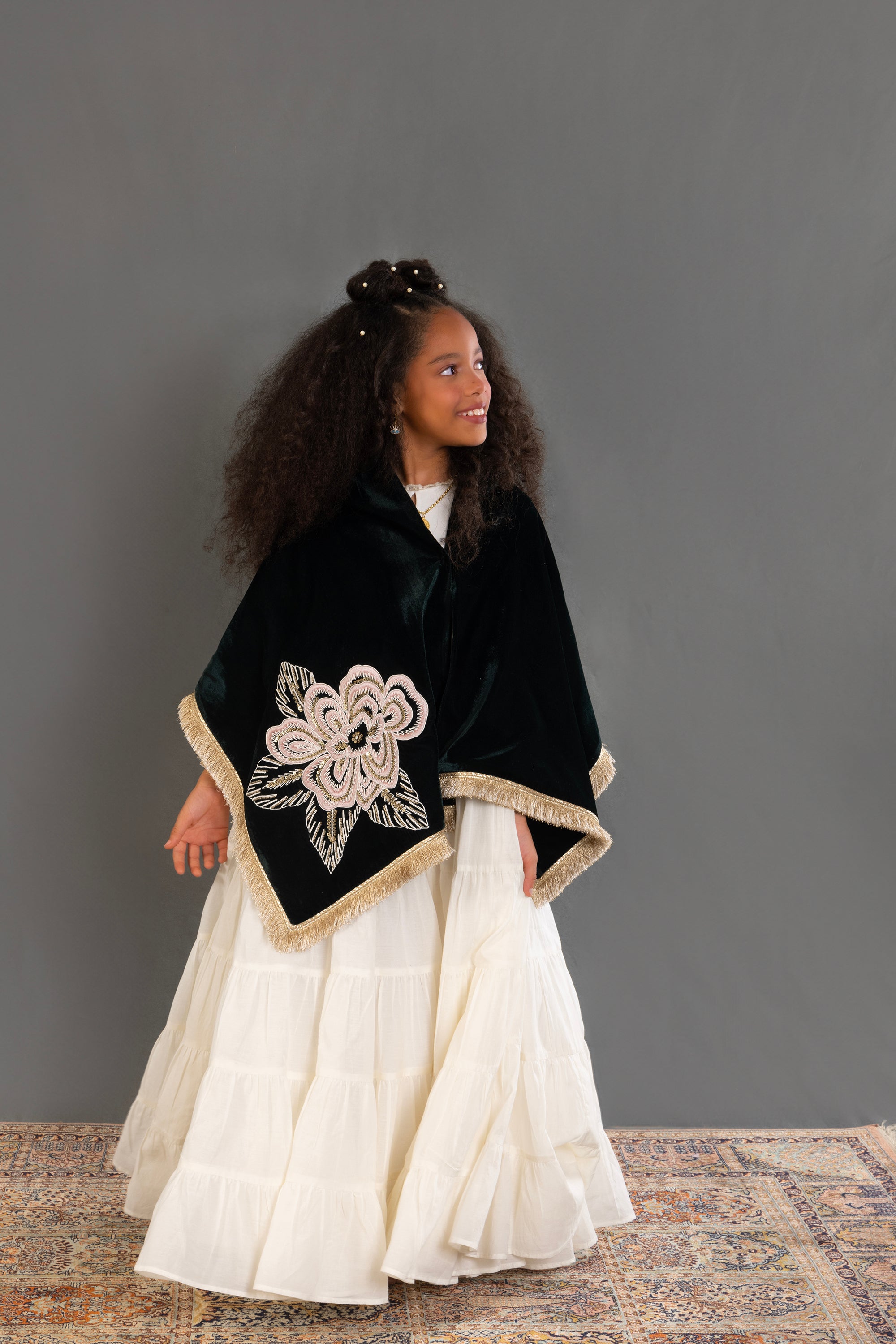 Green Velvet Shawl with Jalabiya