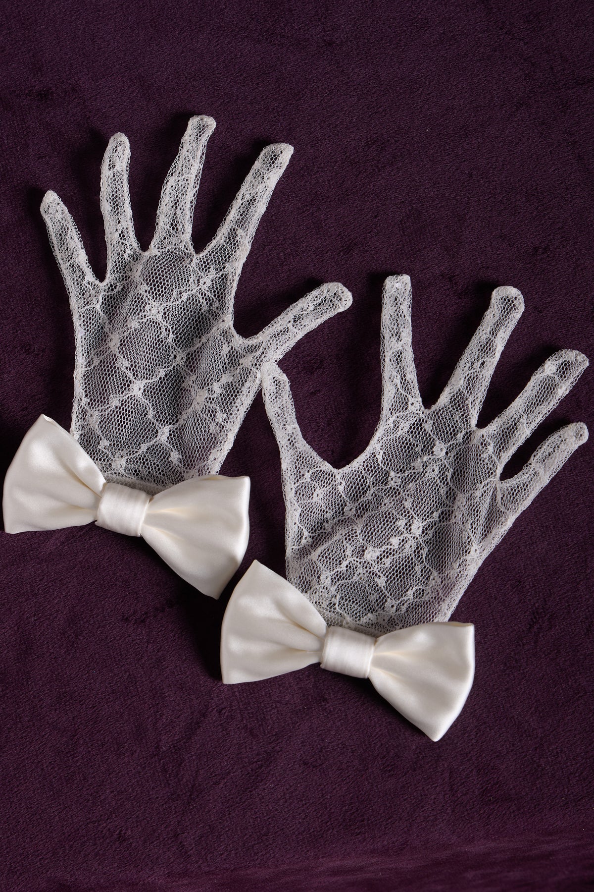 Sweetheart Bow Gloves