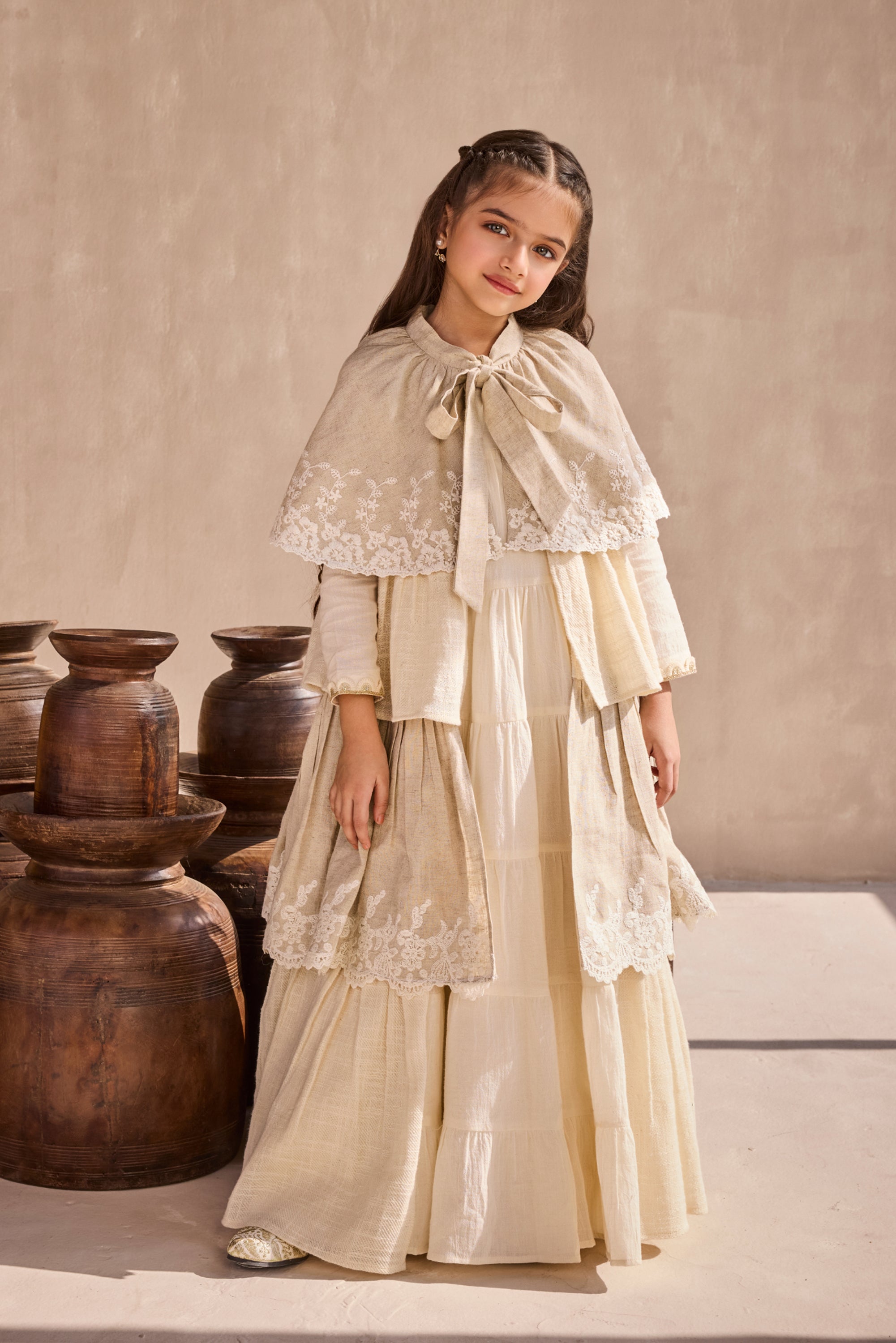 The Feora Cape with Cia Full Sleeves Jalabiaya