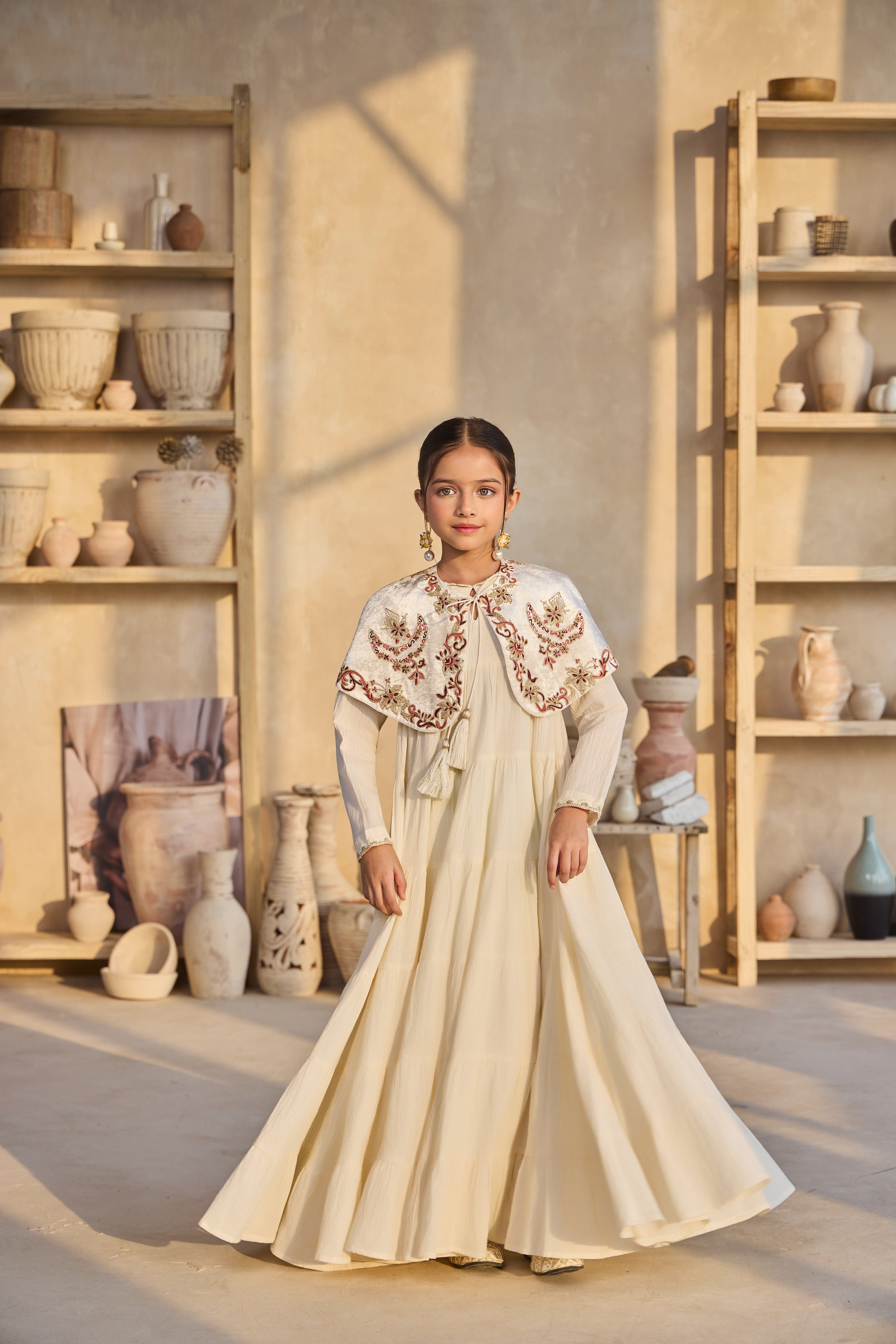 Saher Short Cape with Cia Full Sleeves Jalabiya (Set of 2)