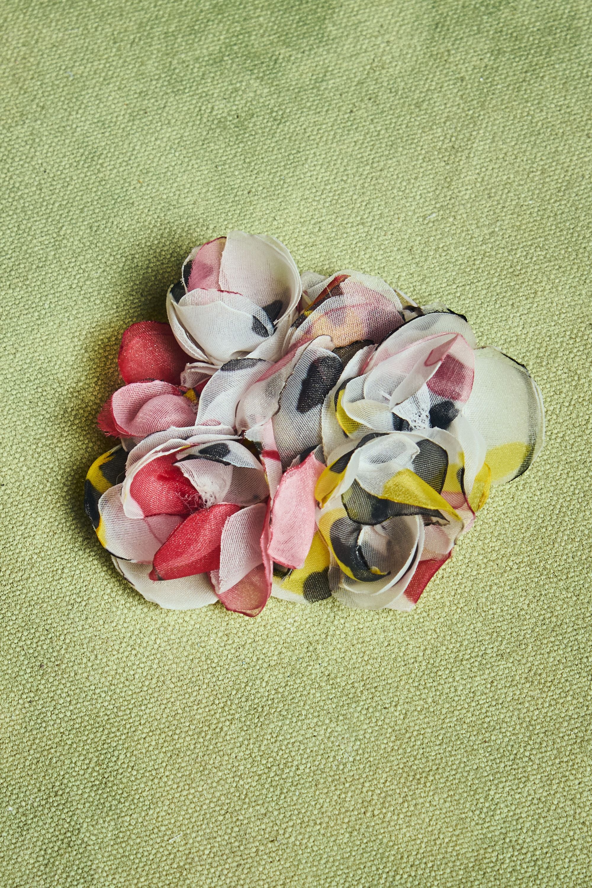 Giselle Floral Clip
