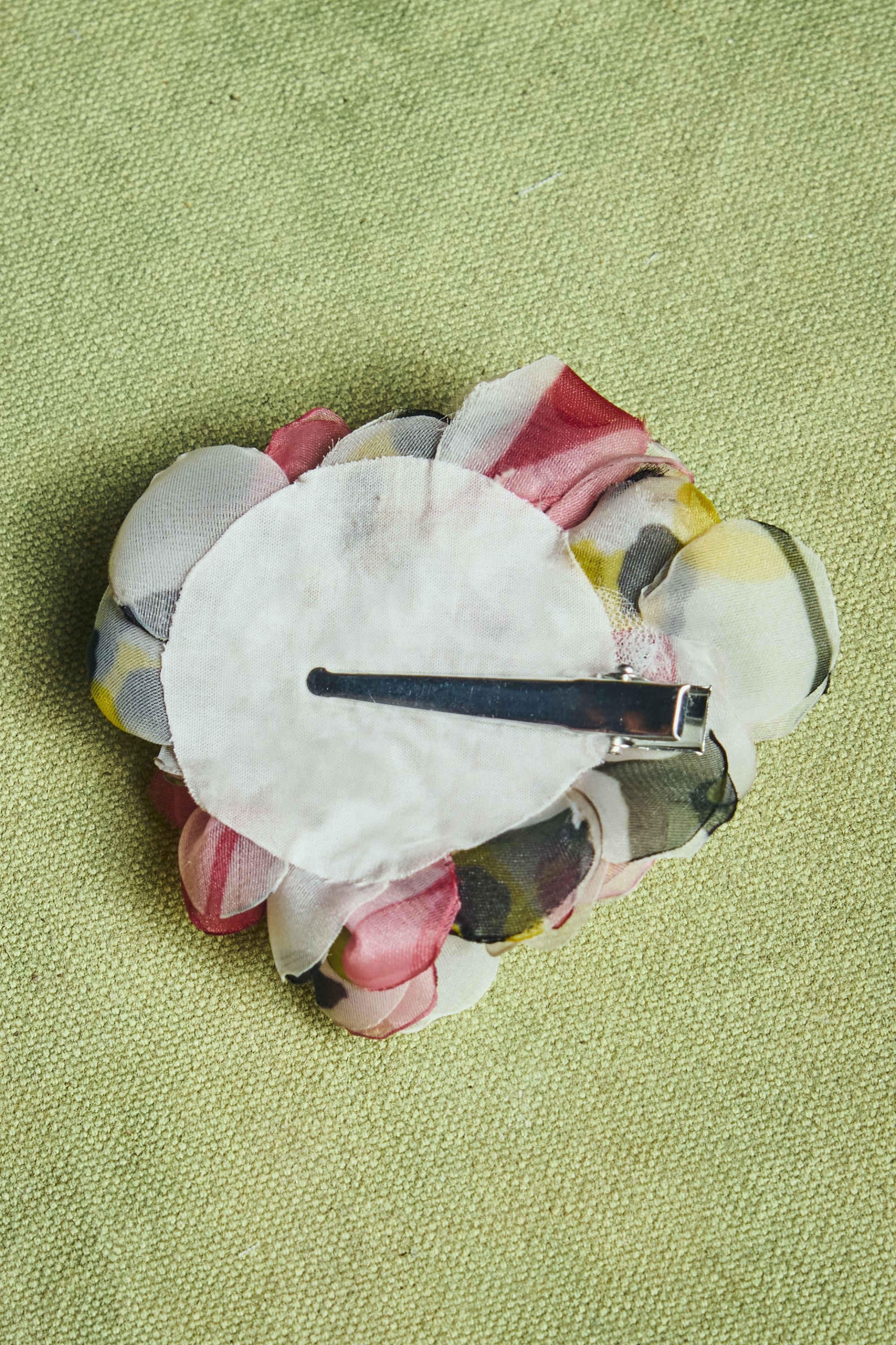 Giselle Floral Clip
