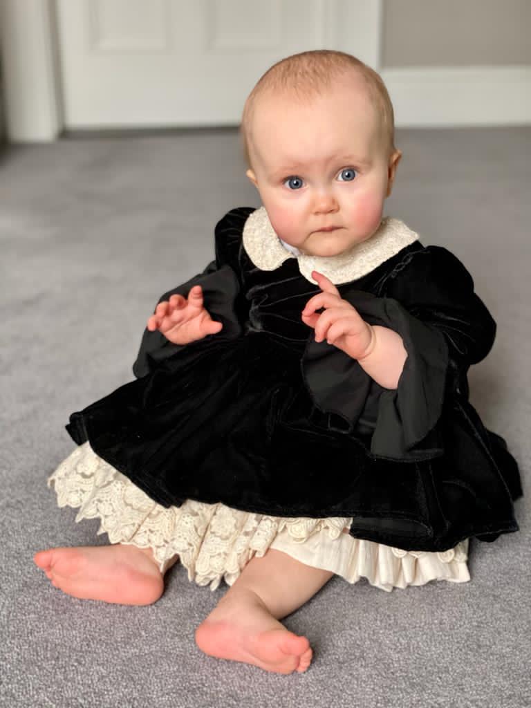The Vintage Velvet Dress (Black)