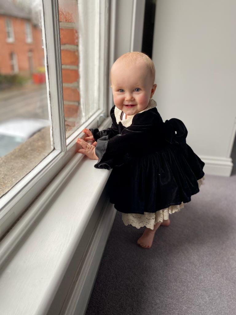 The Vintage Velvet Dress (Black)