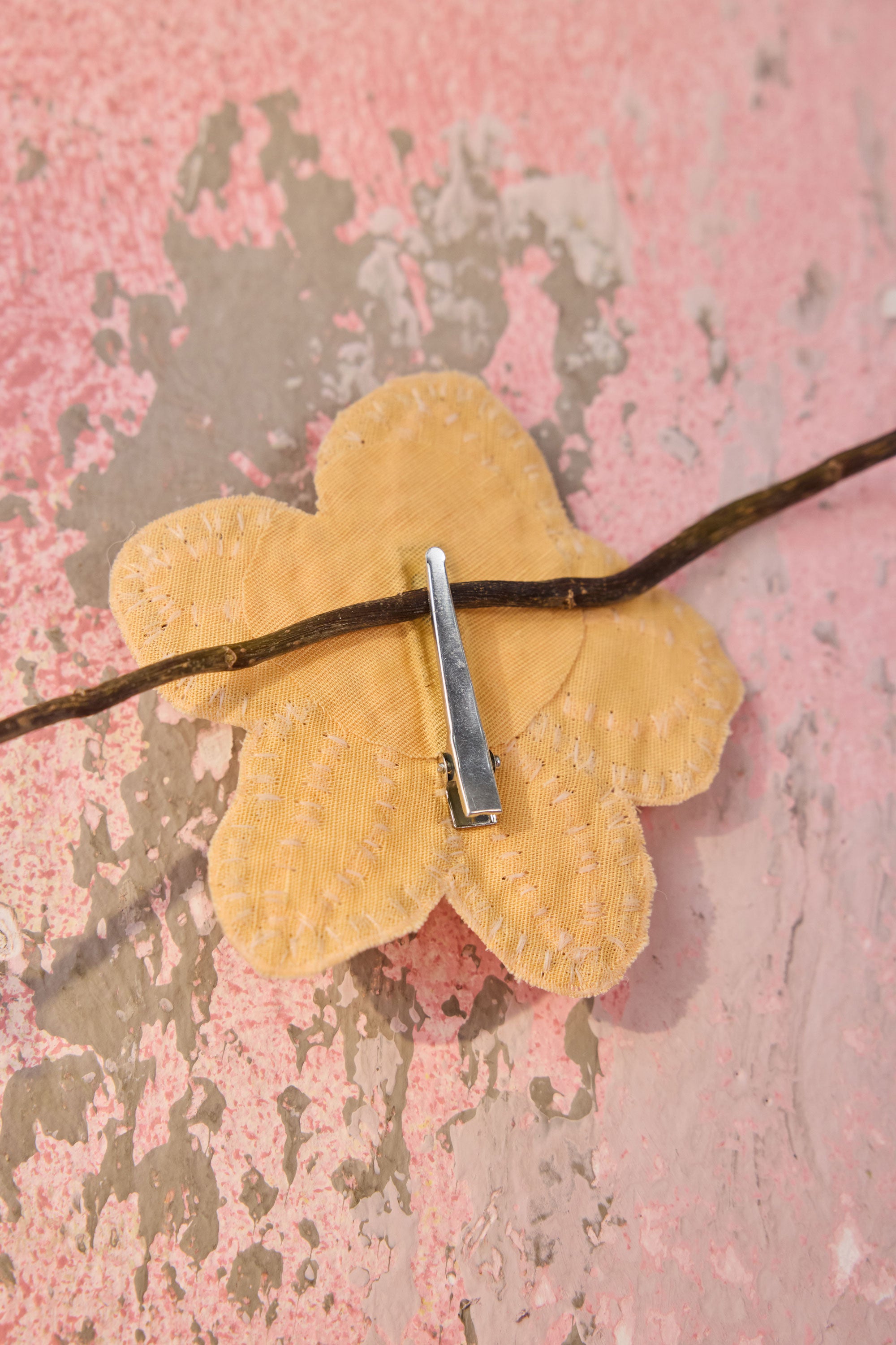 Sunpetal Embroidered Clip