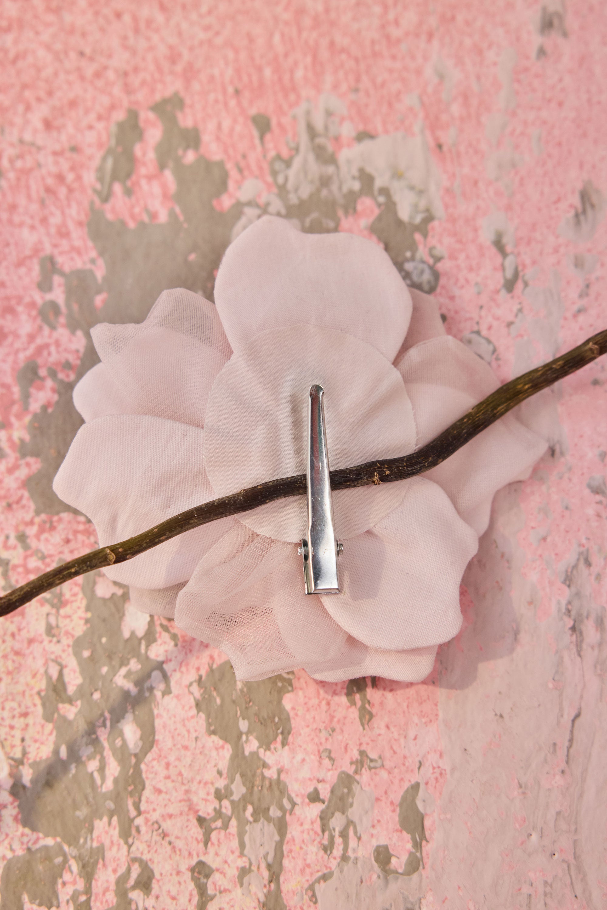 Blush Bloom Clip