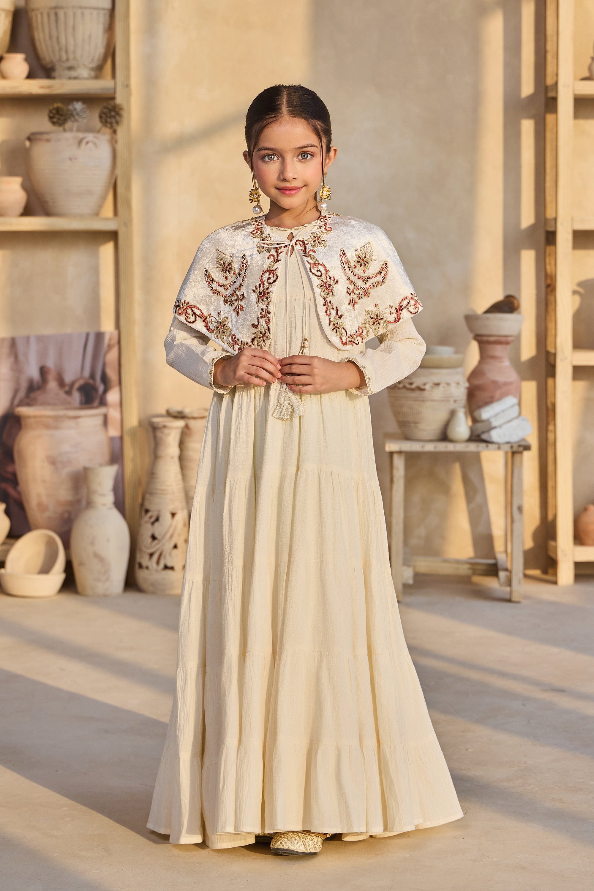 Saher Short Cape with Cia Full Sleeves Jalabiya (Set of 2)