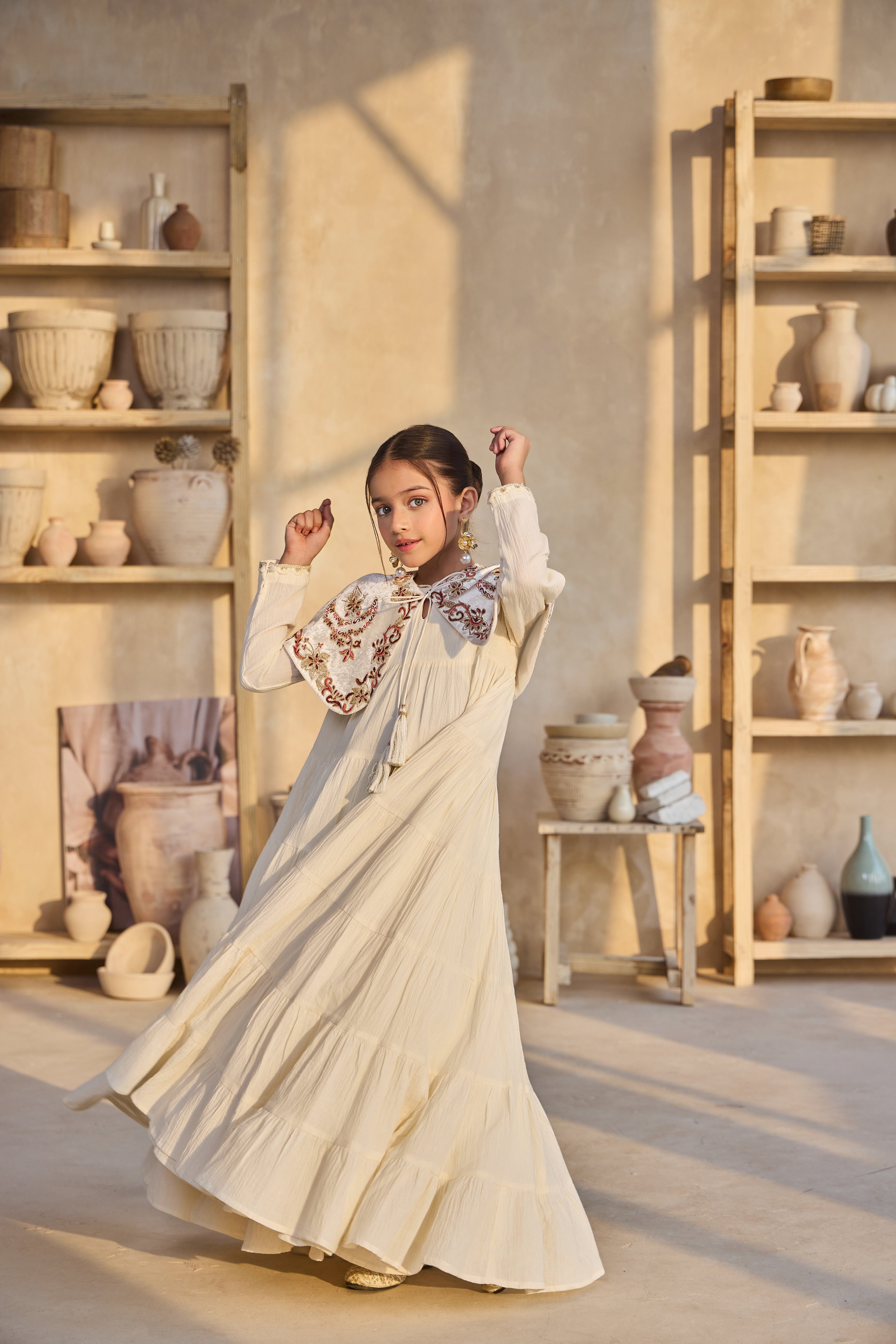 Saher Short Cape with Cia Full Sleeves Jalabiya (Set of 2)