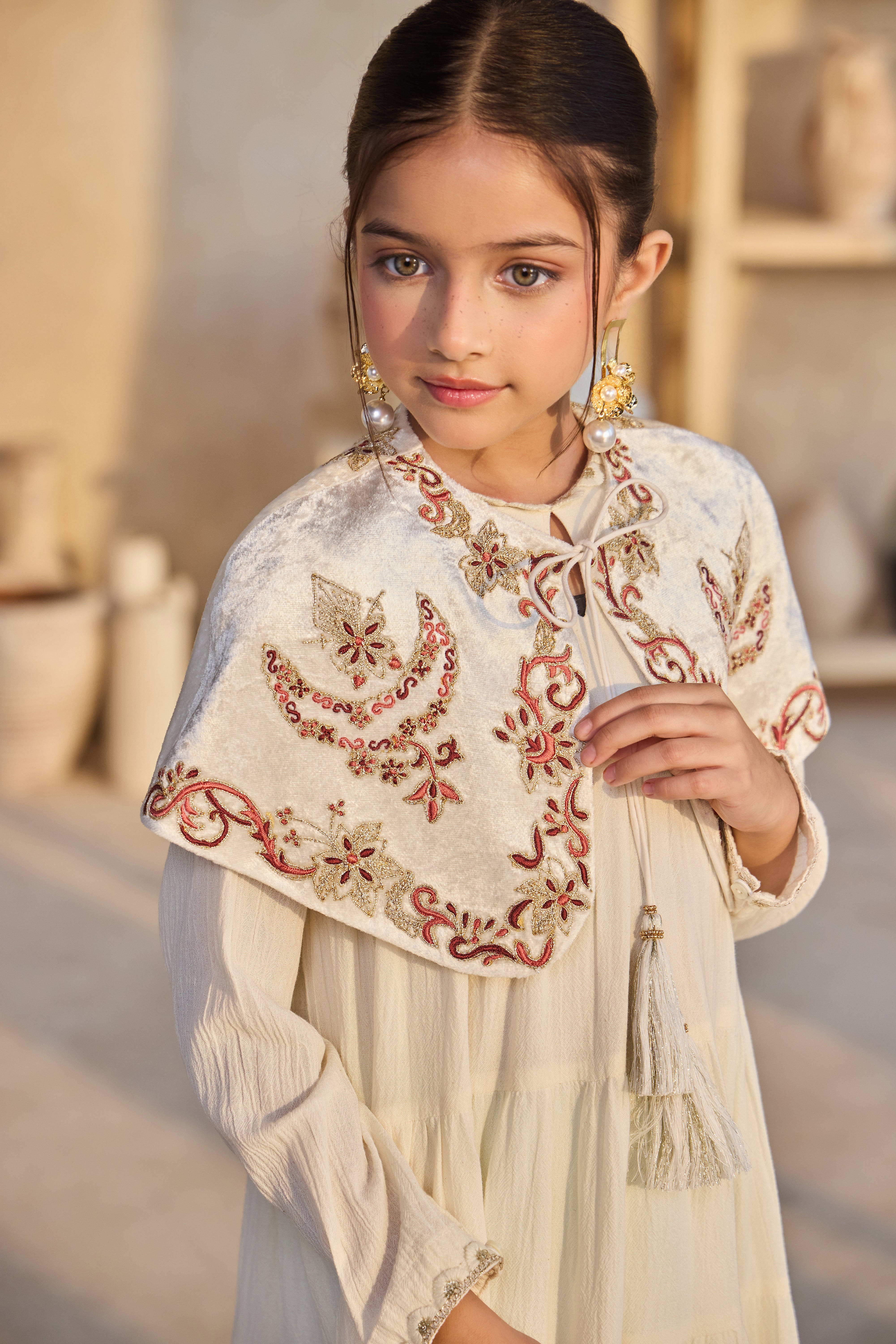 Saher Short Cape with Cia Full Sleeves Jalabiya (Set of 2)