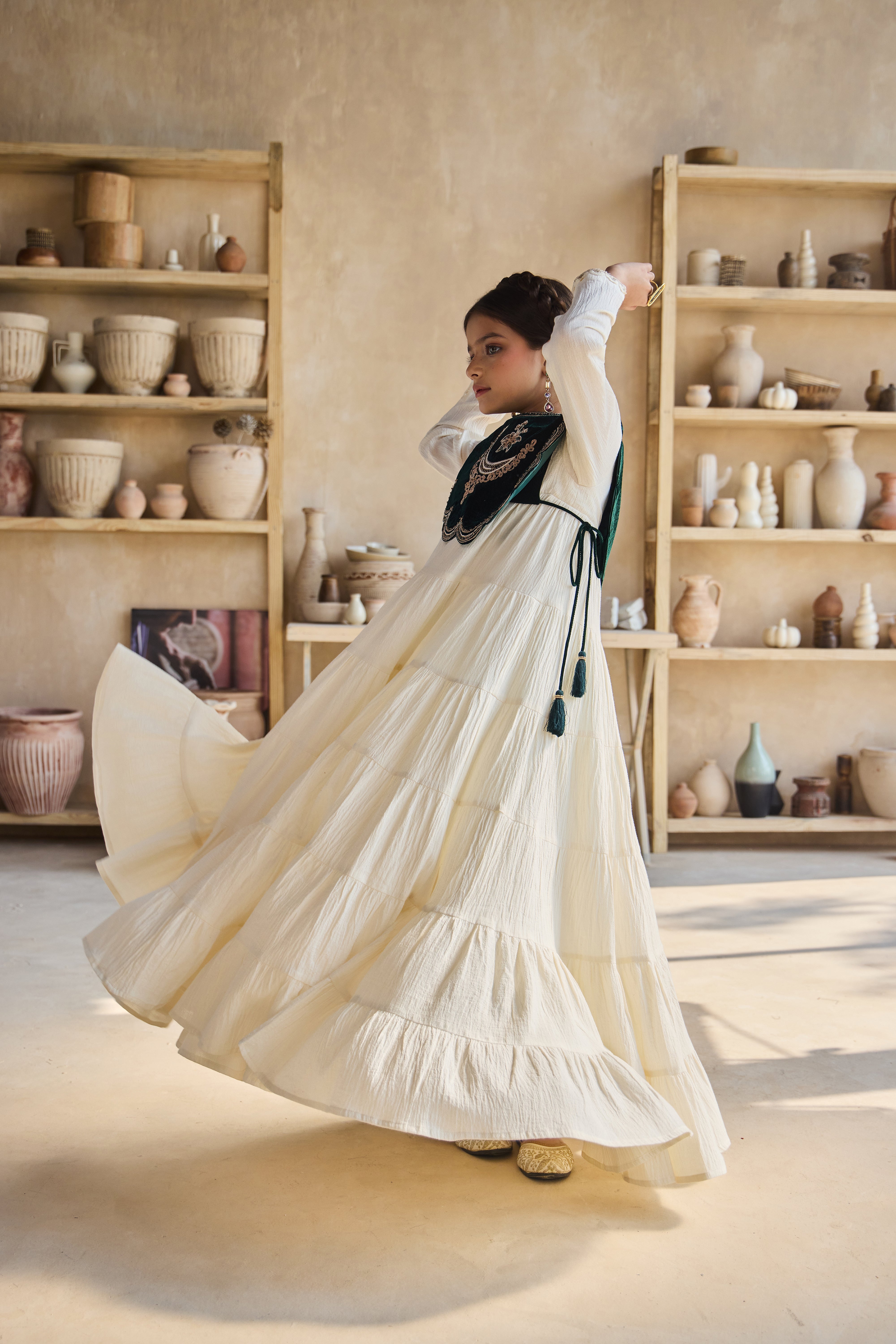 Emerina Dark Green Cape with Cia Full Sleeves Jalabiya (Set of 2)