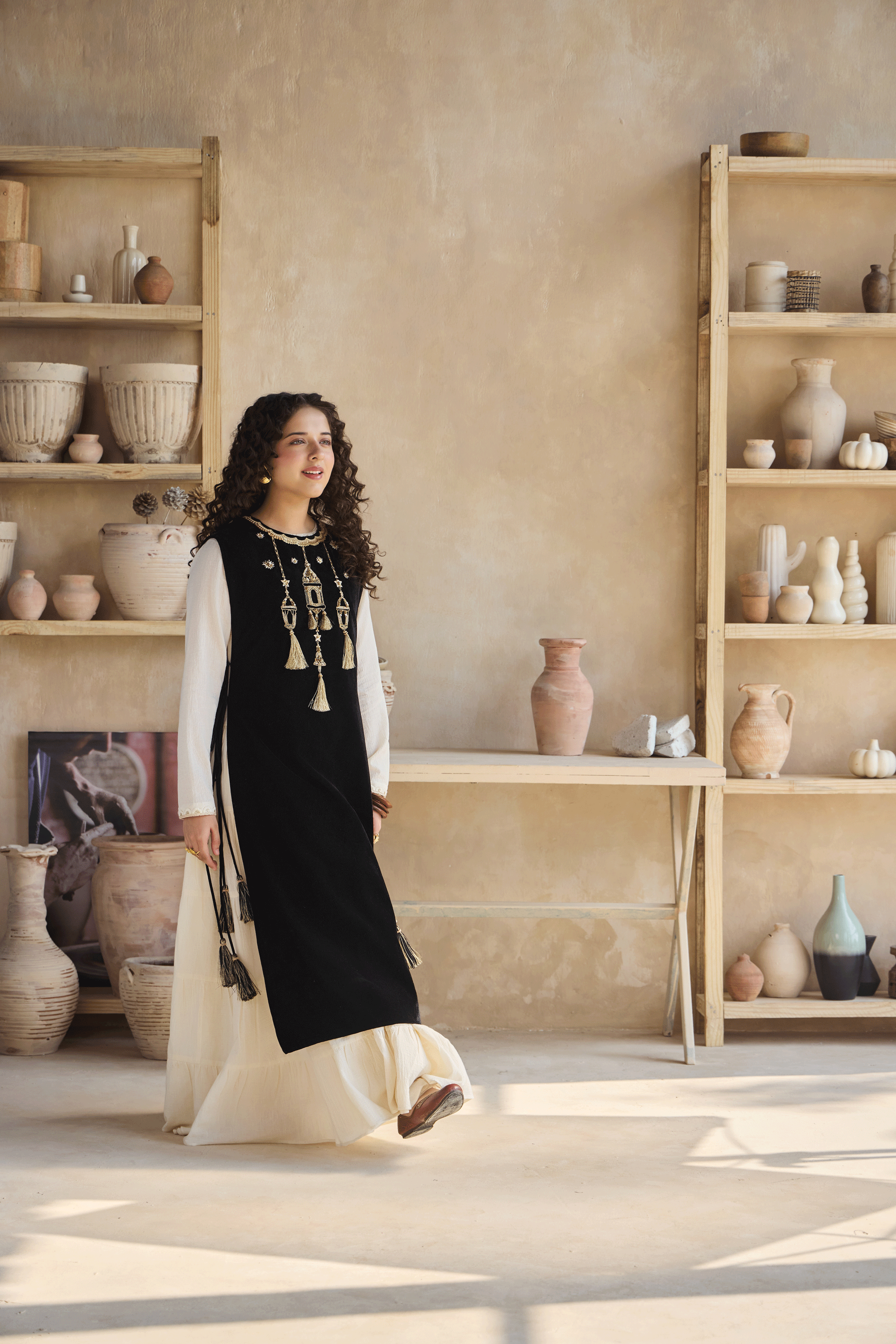 Zeya Cape with Cia Full Sleeves Jalabiya (Set of 2)