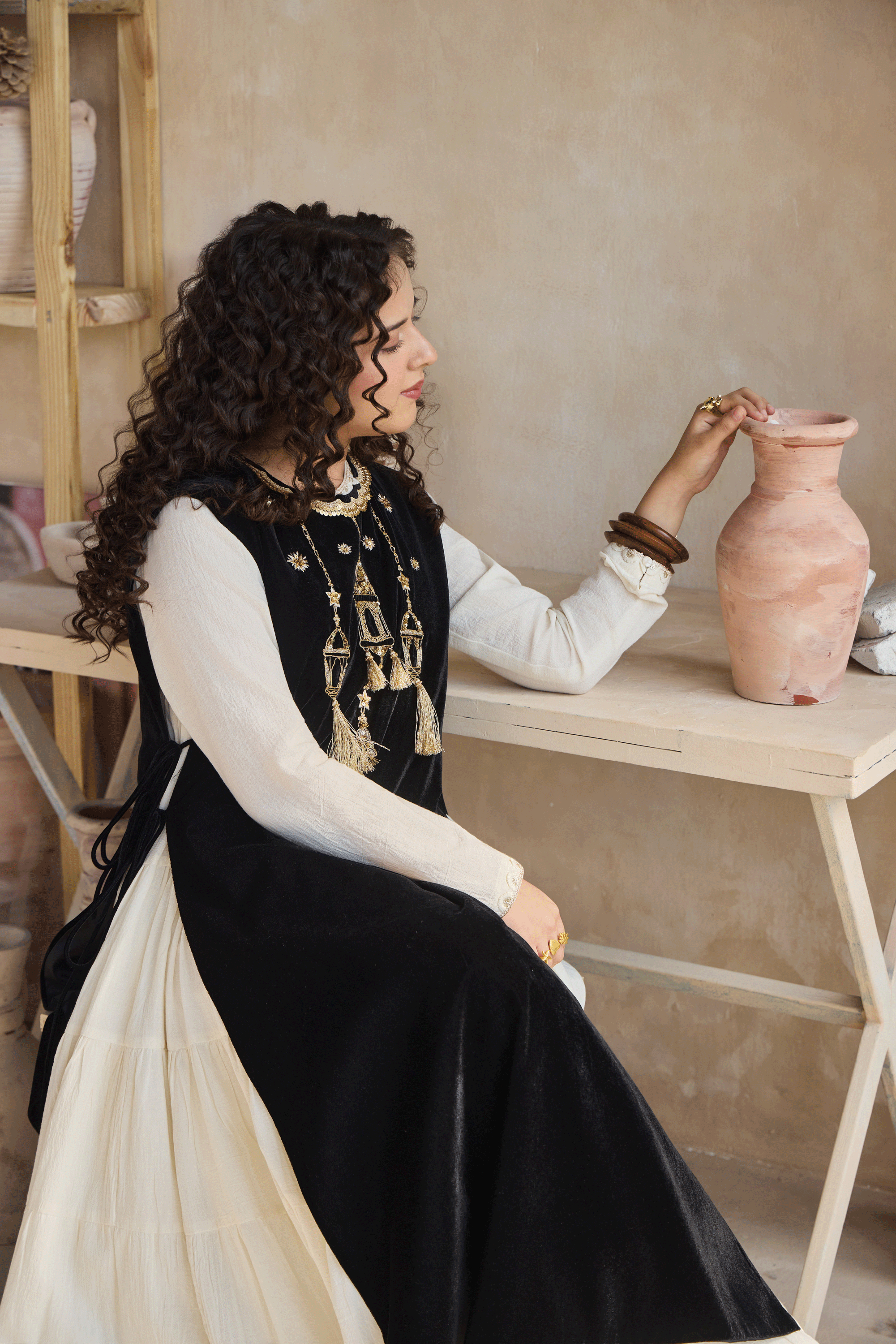 Zeya Cape with Cia Full Sleeves Jalabiya (Set of 2)